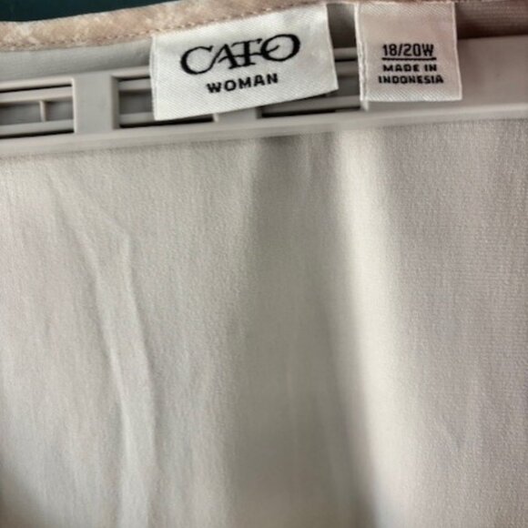 Cato Womens 18/20W Beige White Bat Wing Scoop Neck Blouse Flowy Neutral Fancy - Picture 6 of 8